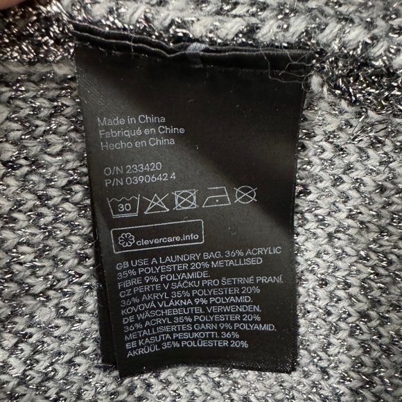 H&M Ombré Silver Sparkle Crew Neck Women’s Sweater (S) - Picture 7 of 7